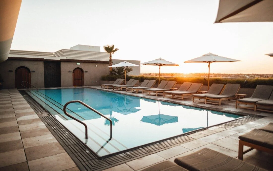 How Fiberglass Pool Renovation Improves